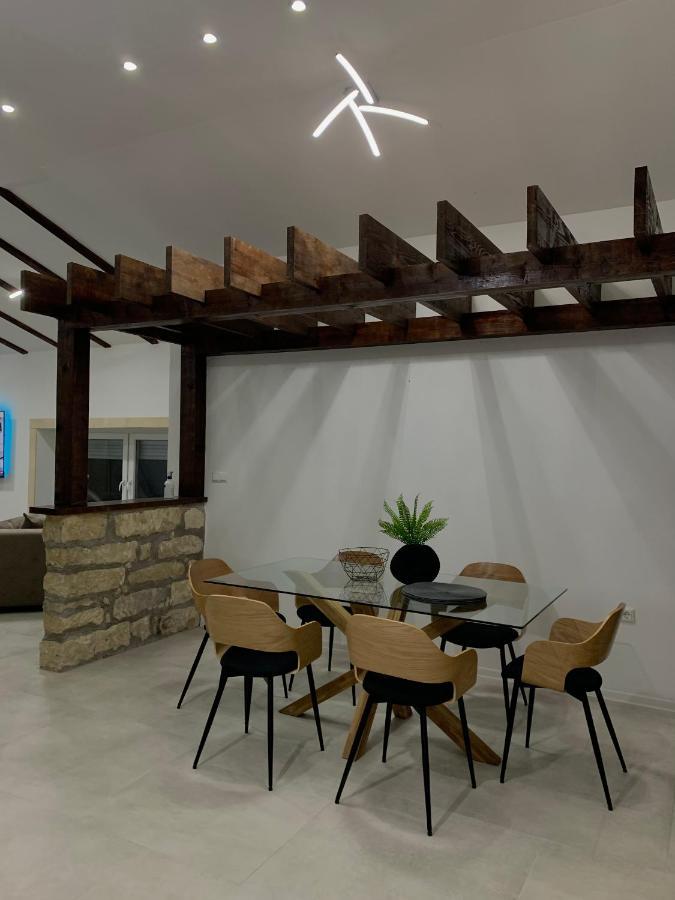 Kartal Centar Apartment Bihać Eksteriør billede